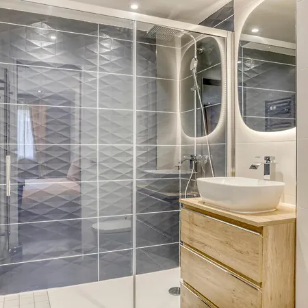 Confortable 2 Pieces + Cabine, Renove, Rochebrune - Fr-1-453-326 Apartment